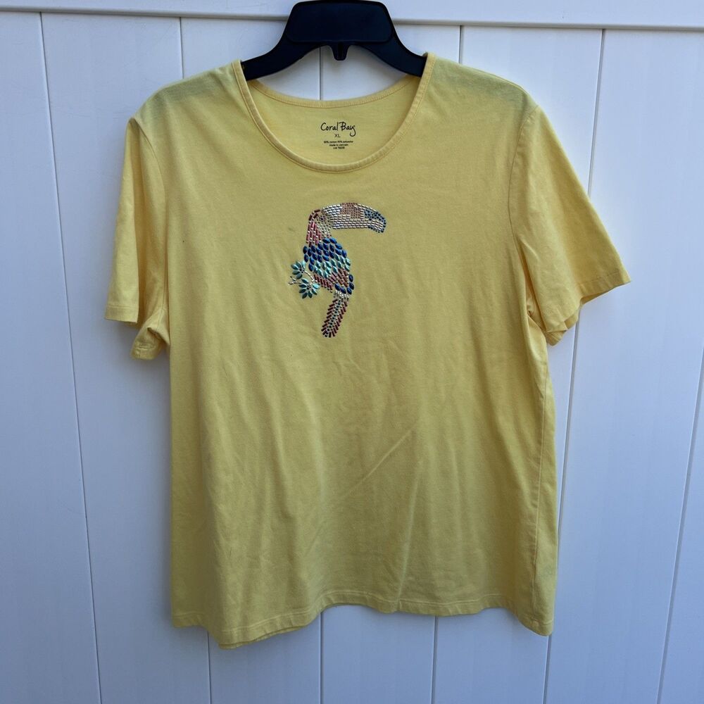 Coral Bay Womans Top XL Cotton Blend Short Sleeve Yellow Embellished Parrot
